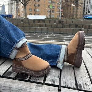 CLASSIC MINI TRAILGLAZER WMNS
"CHESTNUT" size 6